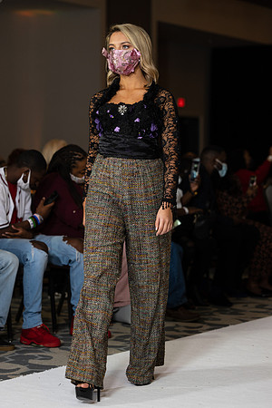 Charlotte Seen Fashion show November 2020-2519