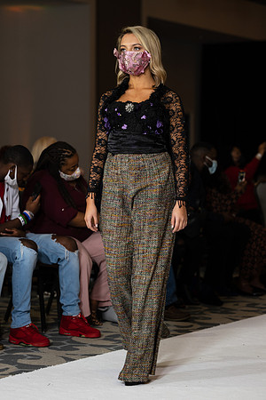 Charlotte Seen Fashion show November 2020-2518