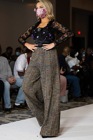 Charlotte Seen Fashion show November 2020-2520