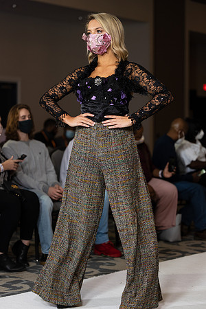 Charlotte Seen Fashion show November 2020-2521