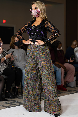 Charlotte Seen Fashion show November 2020-2523