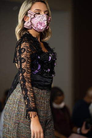 Charlotte Seen Fashion show November 2020-2526