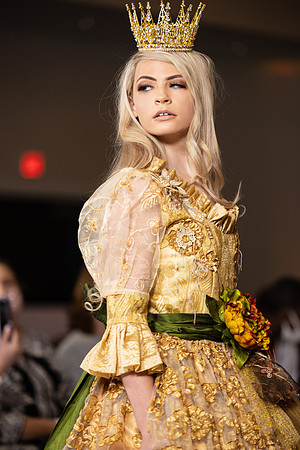 Charlotte Seen Fashion show November 2020-2539