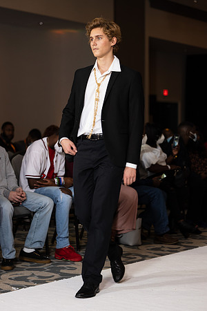 Charlotte Seen Fashion show November 2020-2543
