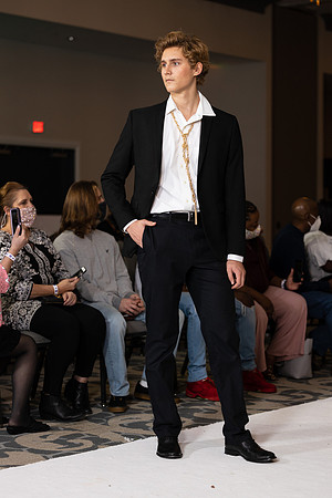 Charlotte Seen Fashion show November 2020-2545