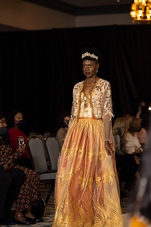 Charlotte Seen Fashion show November 2020-2549
