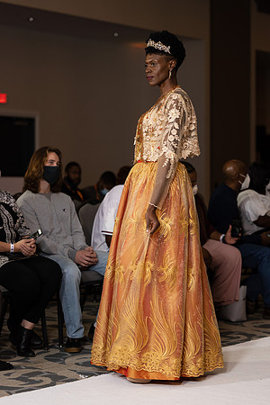 Charlotte Seen Fashion show November 2020-2554