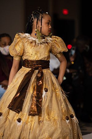 Charlotte Seen Fashion show November 2020-2567