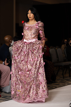Charlotte Seen Fashion show November 2020-2572