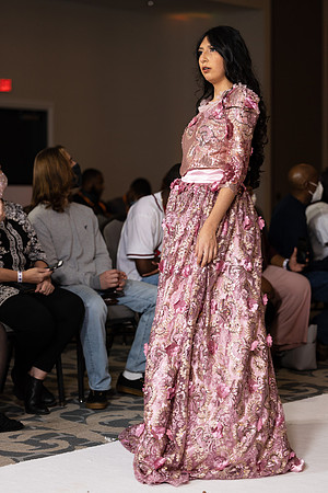Charlotte Seen Fashion show November 2020-2575