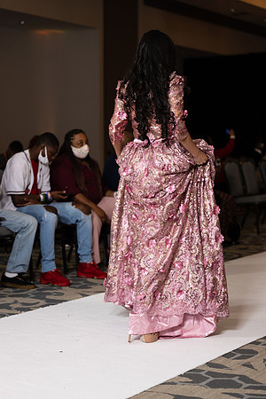 Charlotte Seen Fashion show November 2020-2585