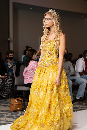 Charlotte Seen Fashion show November 2020-2593
