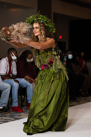 Charlotte Seen Fashion show November 2020-2626