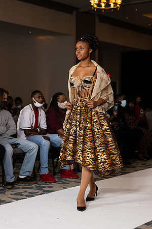 Charlotte Seen Fashion show November 2020-2637