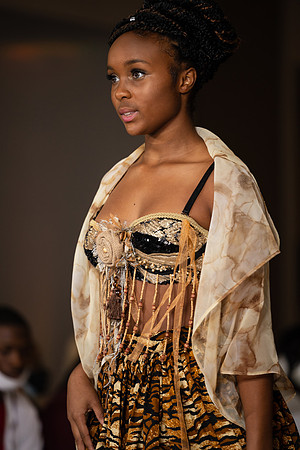 Charlotte Seen Fashion show November 2020-2645