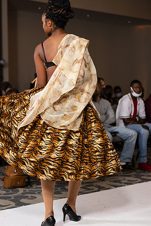 Charlotte Seen Fashion show November 2020-2648