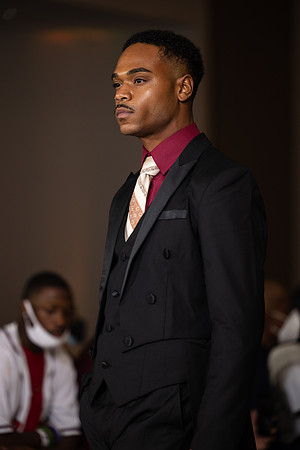 Charlotte Seen Fashion show November 2020-2654