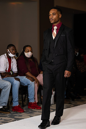 Charlotte Seen Fashion show November 2020-2653