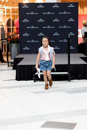 Back to school fashion show 2022-4991