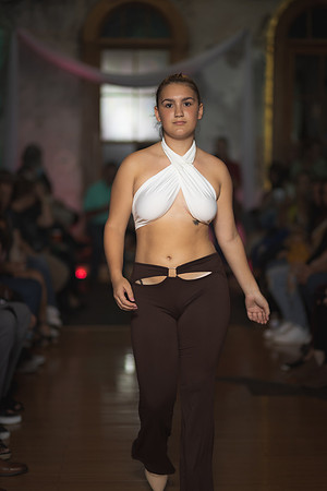 GATOR HATER FASHION SHOW 2021-6310