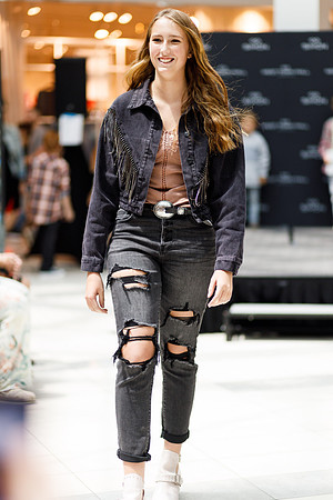 Back to school fashion show 2022-4855