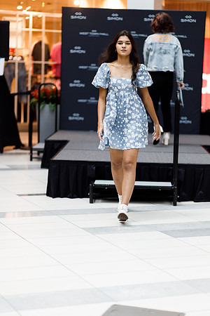 Back to school fashion show 2022-4964