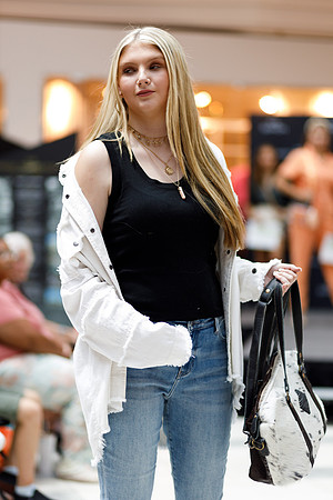 Back to school fashion show 2022-4794
