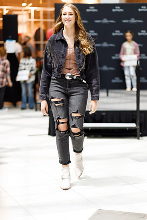 Back to school fashion show 2022-4852