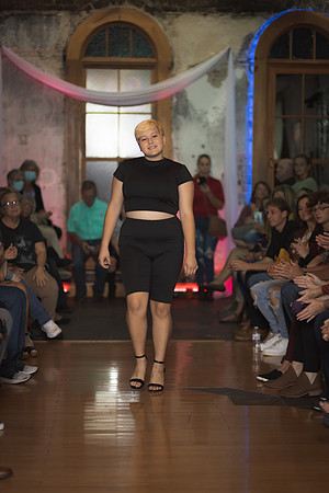 GATOR HATER FASHION SHOW 2021-6111