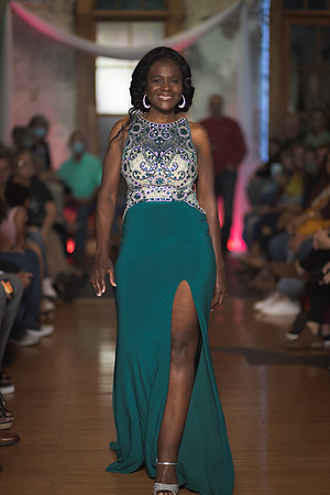 GATOR HATER FASHION SHOW 2021-5957